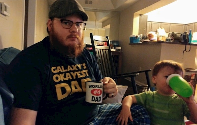 "Kakvi su ovo natpisi na majici i šalici? Mislim da mi žena nešto pokušava reći."