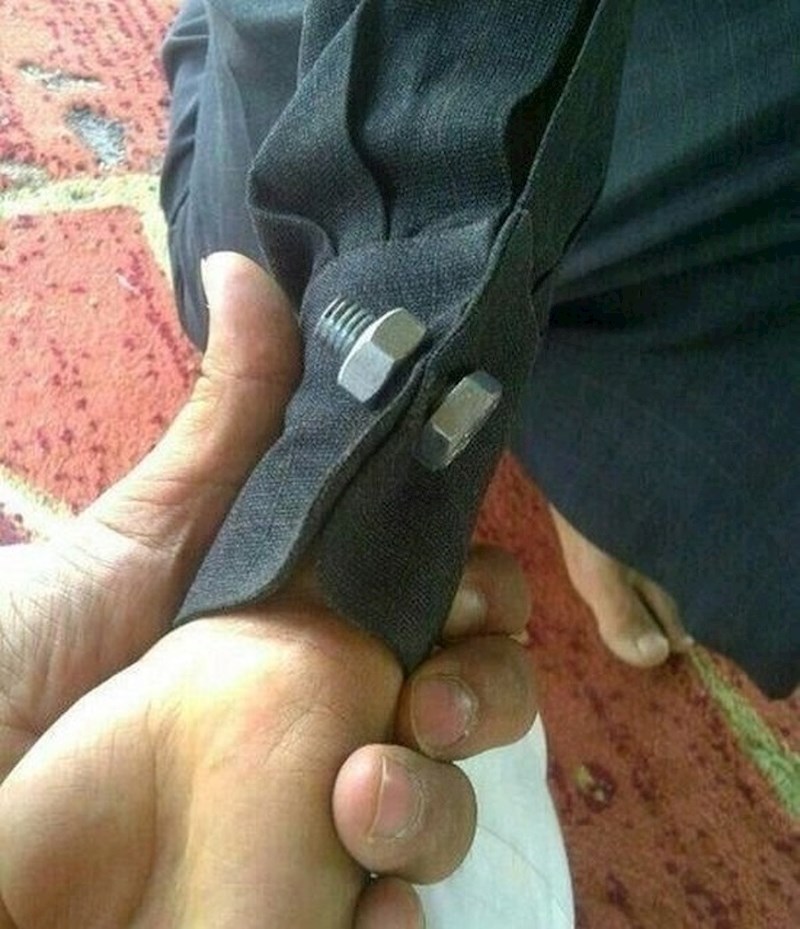 Umjesto gumbića se može koristiti i nešto puno čvršće.