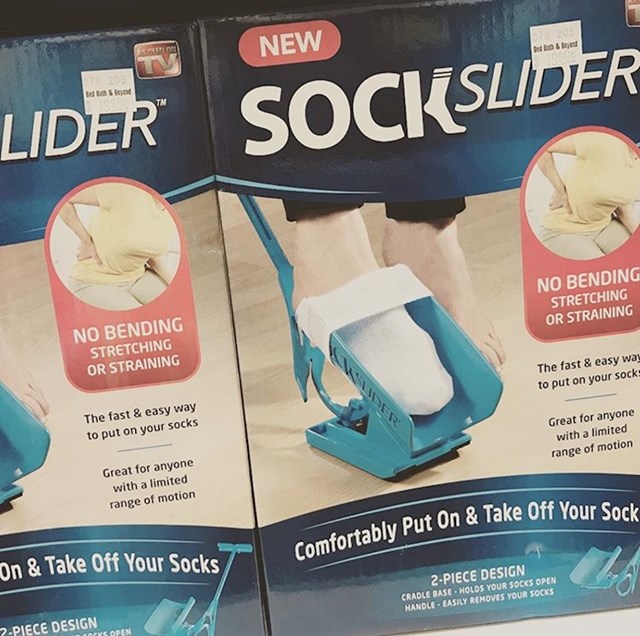 naprava za lakše stavljanje čarapa na noge