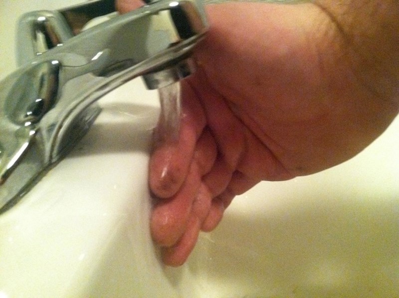 Trebate oprati ruke? Sretno!