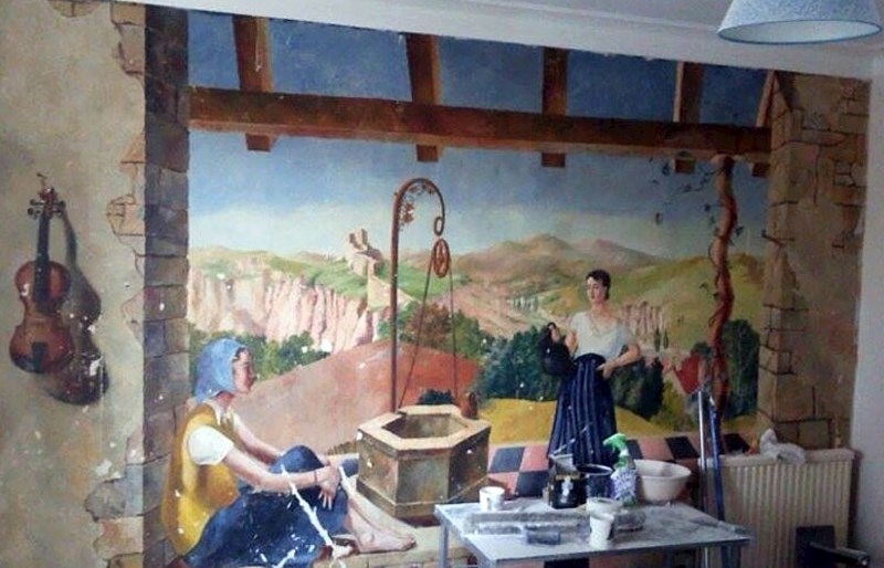 "Prijatelj je renovirao svoju novu kuću, ispod tapeta je pronašao zanimljivu umjetničku sliku."