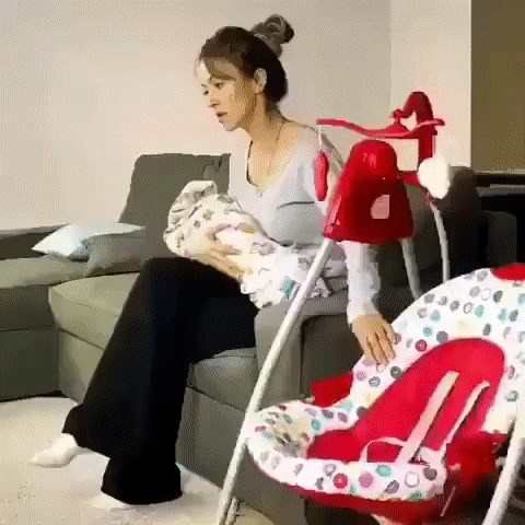 Zbunjena mama je na trenutak pomislila da je izgubila dijete, a onda...