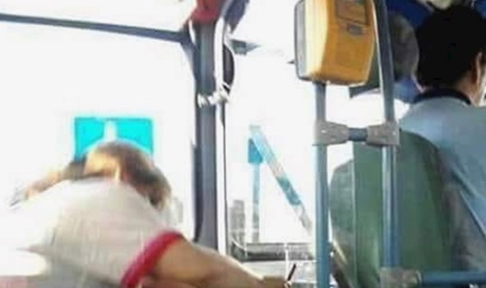 Ostali putnici nisu bili oduševljeni kad su vidjeli što je ova žena radila