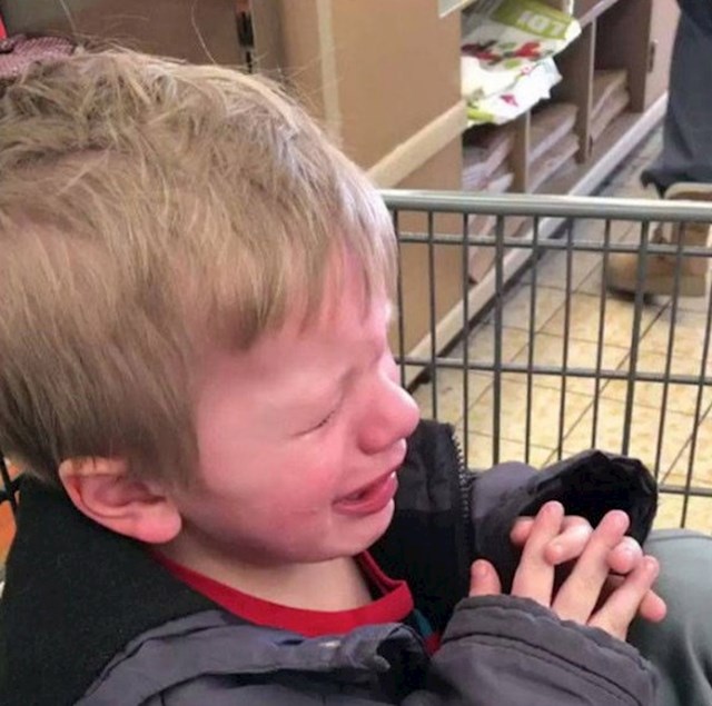 "Moj sin je plakao jer nam je vjetar prije kupovine otpuhao vrećicu."