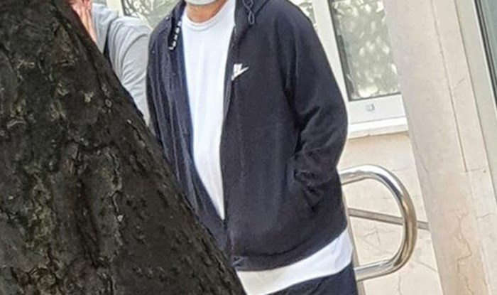 Netko je u Dalmaciji slikao lika koji je nosio najbeskorisniju zaštitnu masku ikad