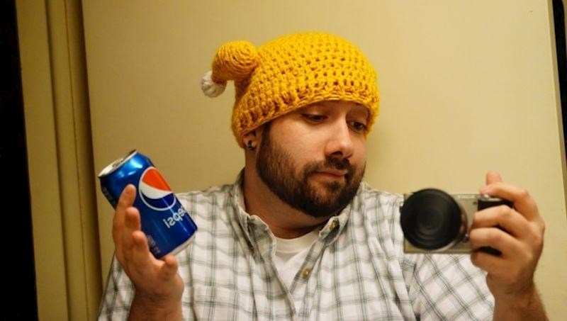 "Baka mi je napravila kapu u obliku pečene purice i natjerala me da sliku objavim na internetu."