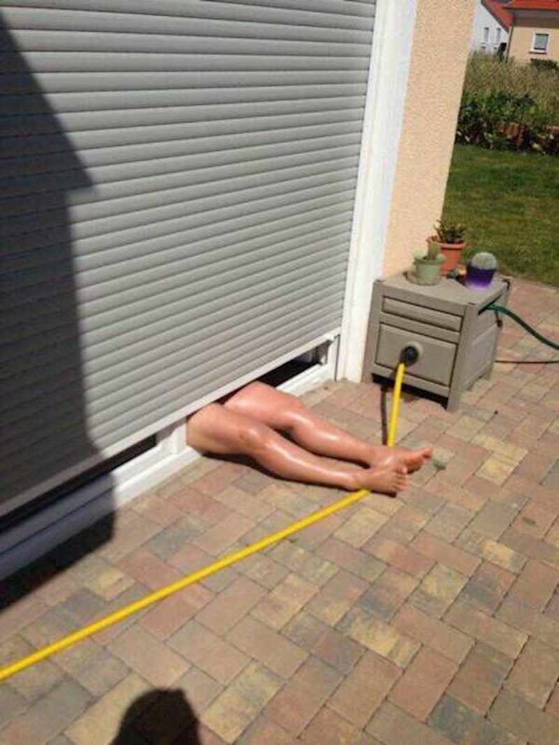 Kako sunčati samo noge...