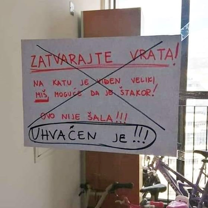 Susjed je slikao obavijest o razvoju situacije...