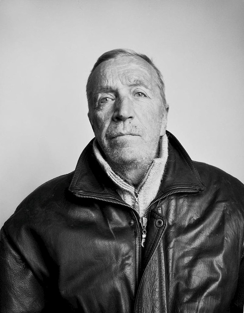 Nikolay (52) će potrošiti novac na hranu.