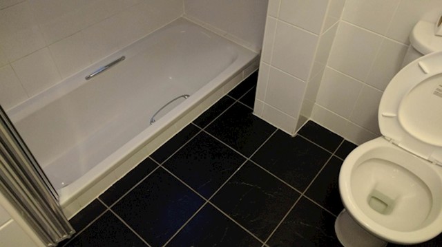 "Moja hotelska soba je imala kupaonicu s 'podzemnom' kadom."