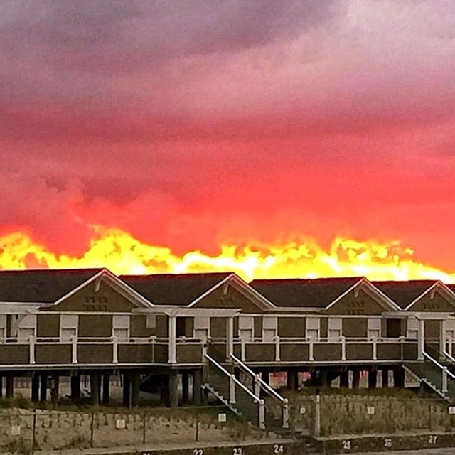Zalazak sunca koji izgleda kao požar