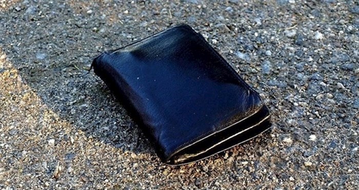 Mladić je našao vlasnika izgubljenog novčanika, kasnije je dobio pismo koje ga je rastužilo