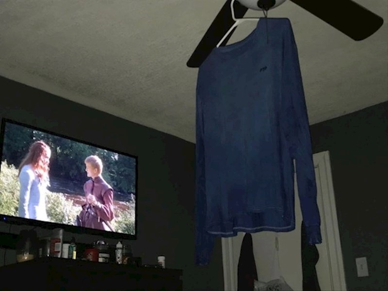 "Slučajno sam oprao svoju bijelu majicu s ostalom robom, na kraju je postala tamnoplava."