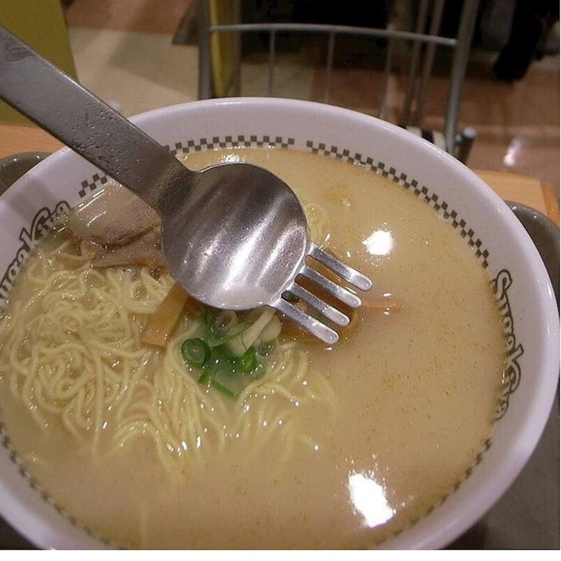 Zašto kupovati i žlice i vilice kad možeš koristiti kombinaciju?