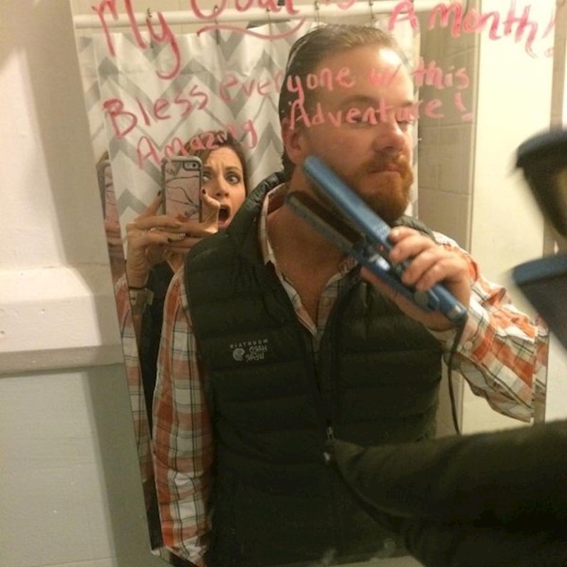 "Ušla sam u kupaonicu, a moj muž je sebi peglao bradu..."