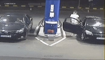 Mladić na benzinskoj postaji ni nakon upozorenja nije htio ugasiti cigaretu, a onda je dobio što je tražio