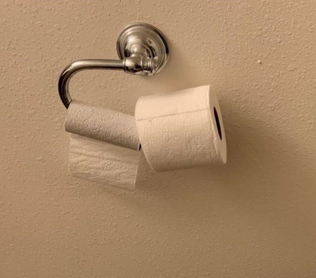 "Evo kako moja cimerica svaki put promijeni rolu WC papira."