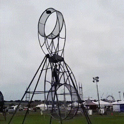 Bojite se visine? Dići će vam se kosa na glavi kad vidite što je ovaj lik izveo bez imalo straha