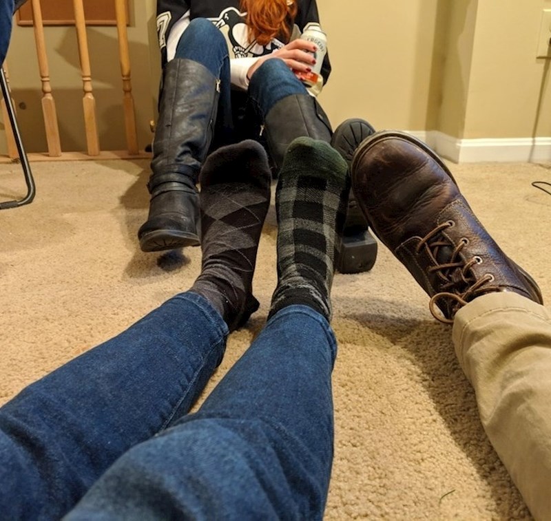 "Moja cura mi stalno krade čarape... i nikad ne nosi isti par."