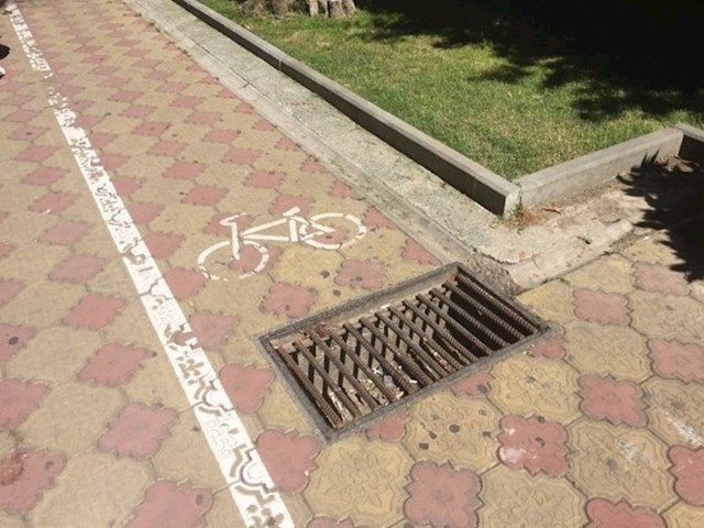 Biciklisti bi trebali biti oprezni...
