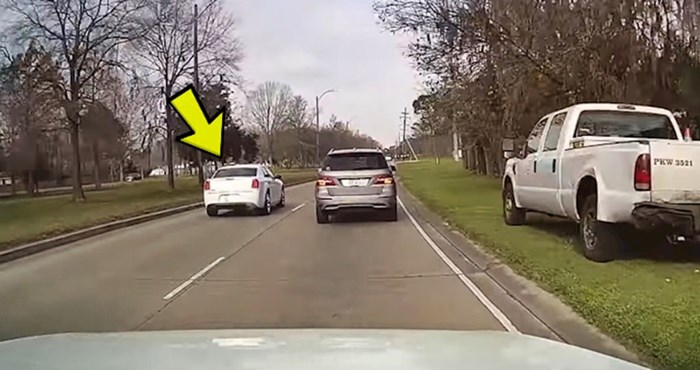 Auto kamera snimila je što se dogodilo vozaču koji nije gledao gdje vozi
