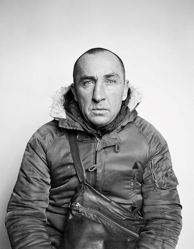 Anatoliy (37) će svojoj kćerkici kupiti čokoladu.