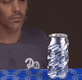 Nećete vjerovati svojim očima kad vidite što je čovjek svojim rukama napravio od najobičnije limenke