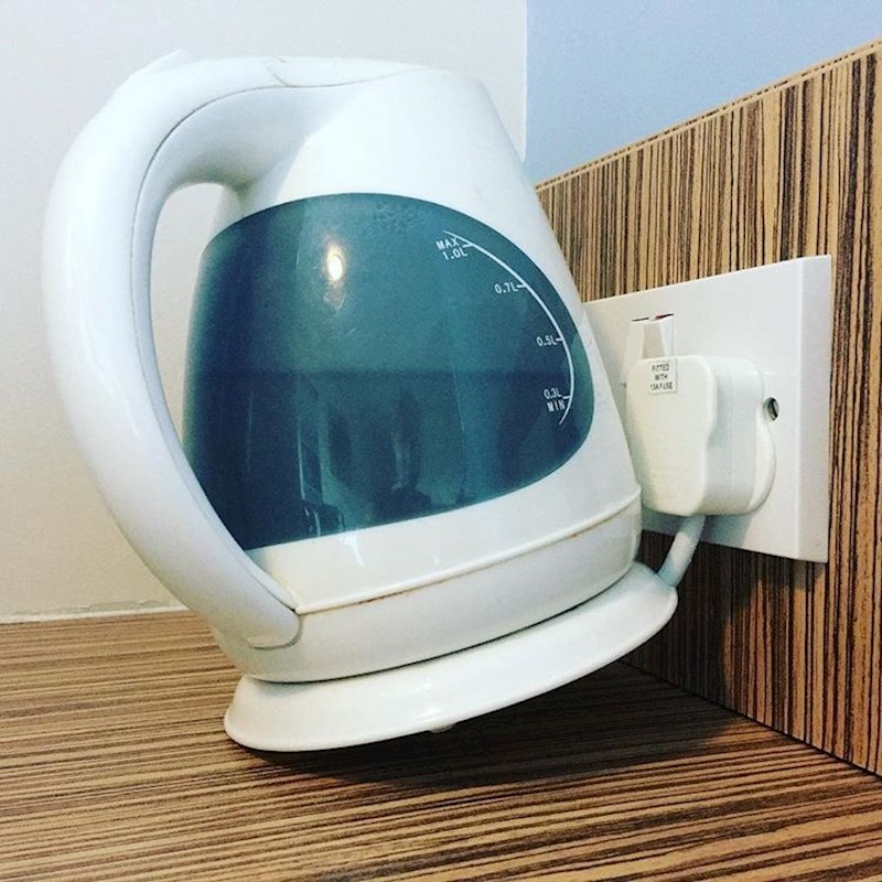 Kabel od kuhala nije pretjerano dug.