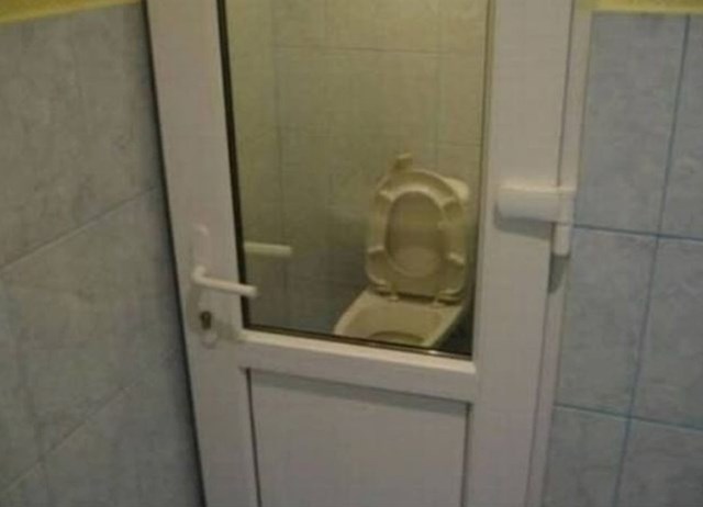 Nisu odabrali najbolja vrata za WC...