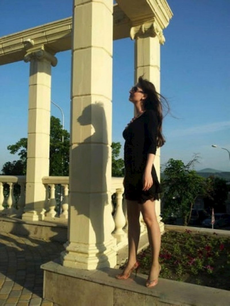 Ova zgodna žena na sjeni ne izgleda baš tako lijepo...