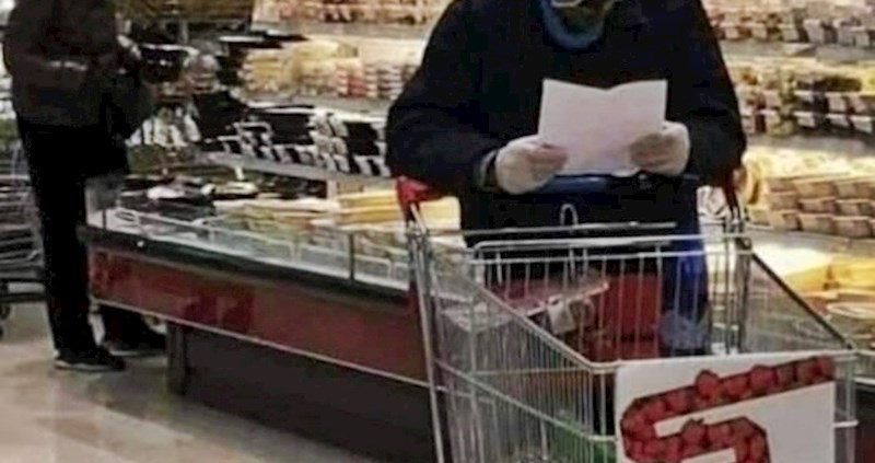 Nisu svi uspjeli kupiti maske, pogledajte što je ovaj muškarac koristio tijekom kupovine