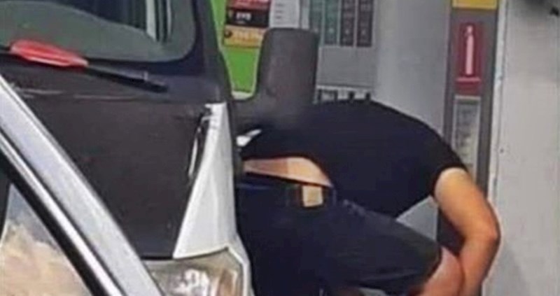 Vozač je na benzinskoj vidio kantu s vodom kojom peru stakla, pogledajte što je učinio