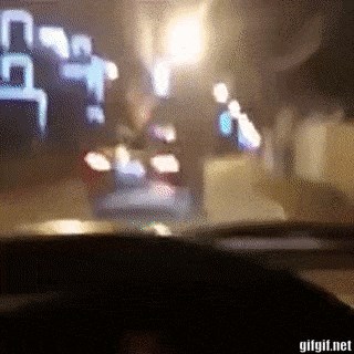 TROLLANJE NA CESTI Čovjek uključio svijetleću četkicu za zube, vozač ispred njega mislio da je policija