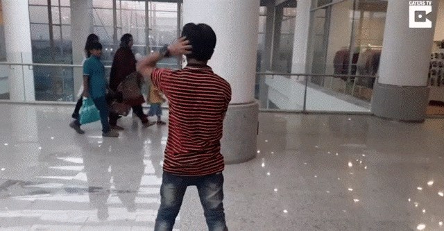 Nemojte se uplašiti kad vidite što ovaj dječak može učiniti