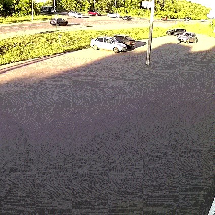 Apsolutno ničim izazvan, ovaj je lik napravio nevjerojatnu glupost na parkiralištu