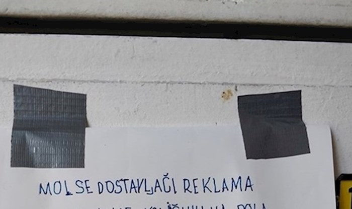 Netko je "dostavljaču reklama" ostavio važnu poruku, susjed ju je morao slikati