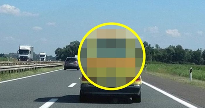 Vozač je na autocesti slikao neobično vozilo iz BiH, uočio je mali problemčić