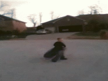 Dijete je vani isprobavalo svoju novu igračku, nije dobro završilo