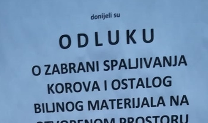 Smiješni primjer "uštede papira": Nisu znali da obavijest mogu napisati na jednom listu?