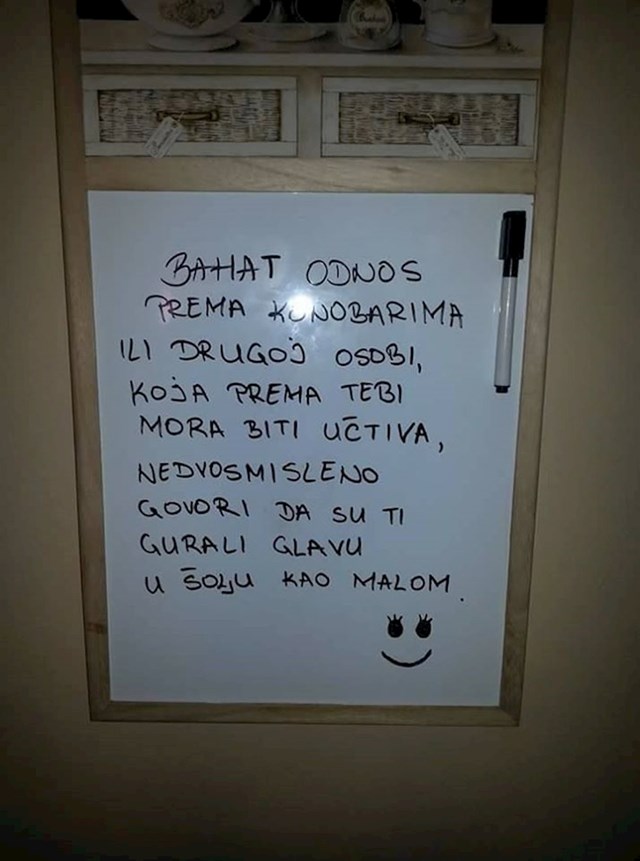 Konobar je u kafiću napisao poruku koja je goste potaknula na razmišljanje evo što je pisalo: