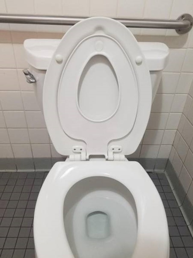 Ovi ljudi su imali genijalne ideje koje će svakome olakšati život ovaj wc ima i dodatnu manju dasku za malu djecu.