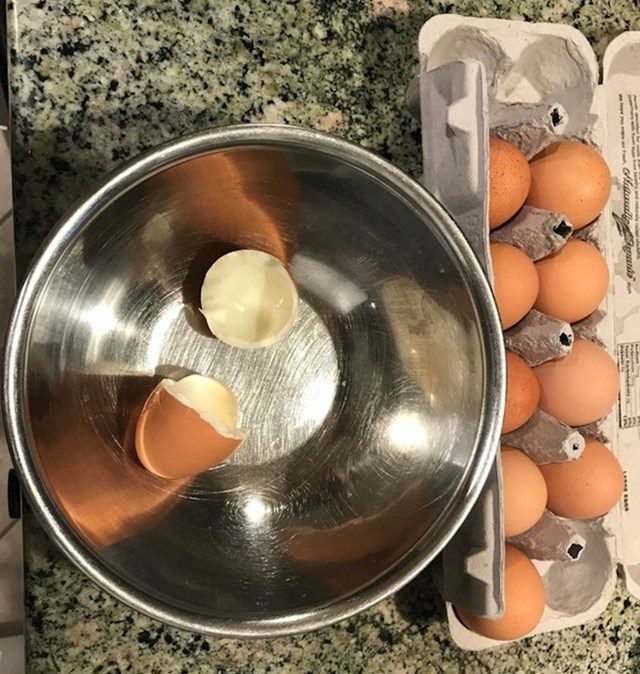 "Ovo je zadnja stvar koju očekujete kad želite napraviti omlet. Jaje iz kutije je već bilo kuhano."