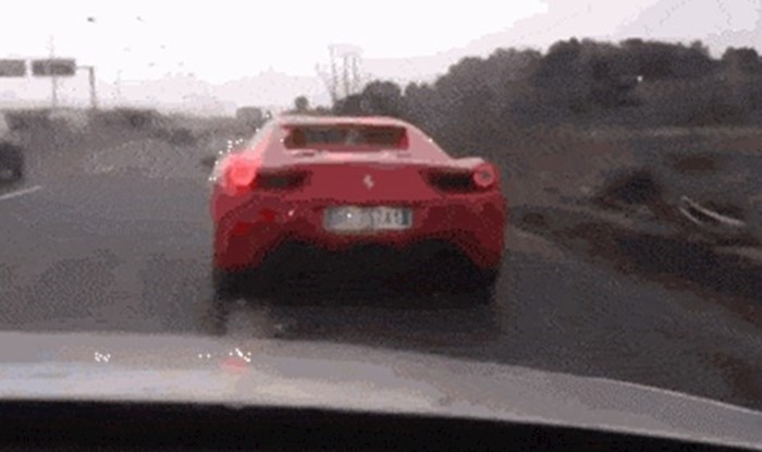 Netko je snimio najgoreg vozača Ferrarija ikad, pogledajte što se dogodilo nakon samo par sekundi