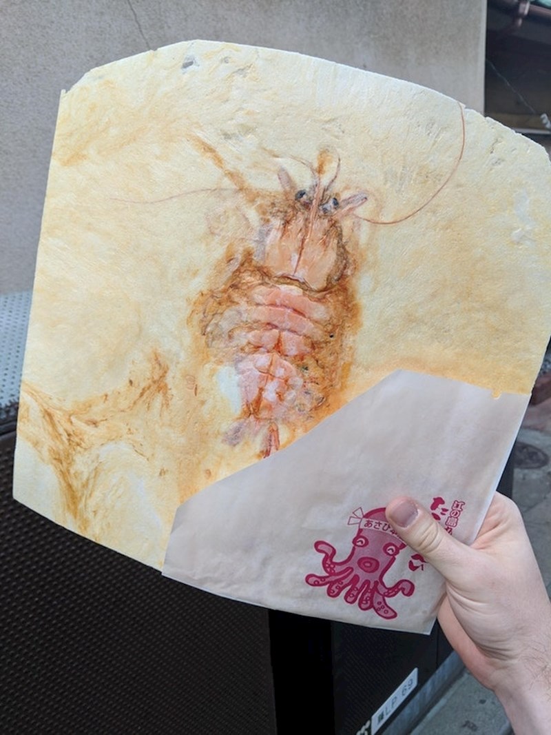 Japanski restoran prodaje velike krekere s otiskom morskih životinja...