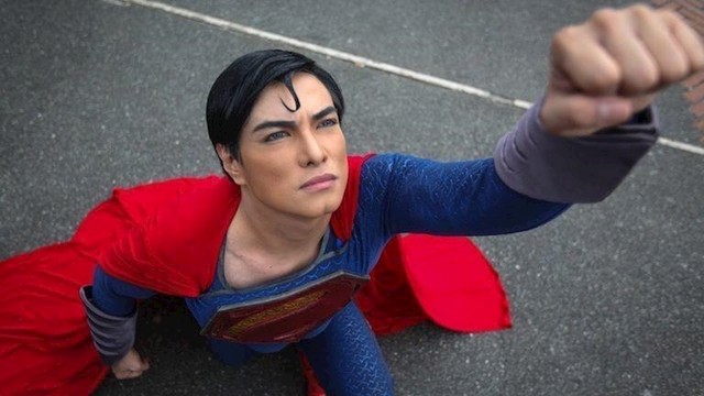 Herbert Chavez nije obožavatelj poznate osobe, nego poznatog lika iz stripa. Išao je na čitav niz estetskih operacija kako bi izgledao kao Superman.