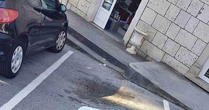 Dubrovčani su se začudili kad su vidjeli kako je netko zauzeo parkirno mjesto