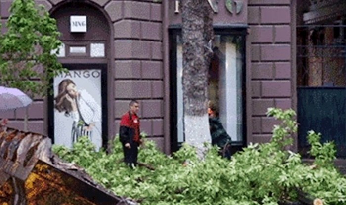 Žena je imala nevjerojatnu dozu sreće, pogledajte što se dogodilo kad je prošla kraj radnika