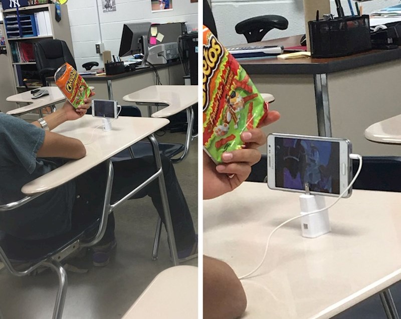 Zanimljivo rješenje za one kojima je dosadno dok čekaju početak predavanja...