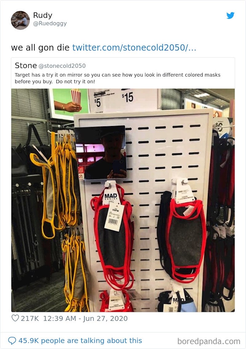 U ovom trgovačkom lancu možete isprobati masku i pogledati se u ogledalu. Nema veze ako je vratite na mjesto nakon isprobavanja...