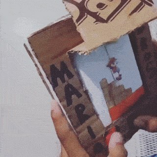 Ovaj dječak možda nema novca za igraću konzolu, no ima nešto drugo - kreativnost